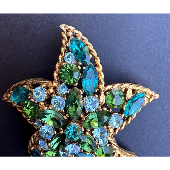 Vintage Regency Starfish Pin Brooch Gold Tone Green Blue Rhinestones 2" - Picture 2 of 8